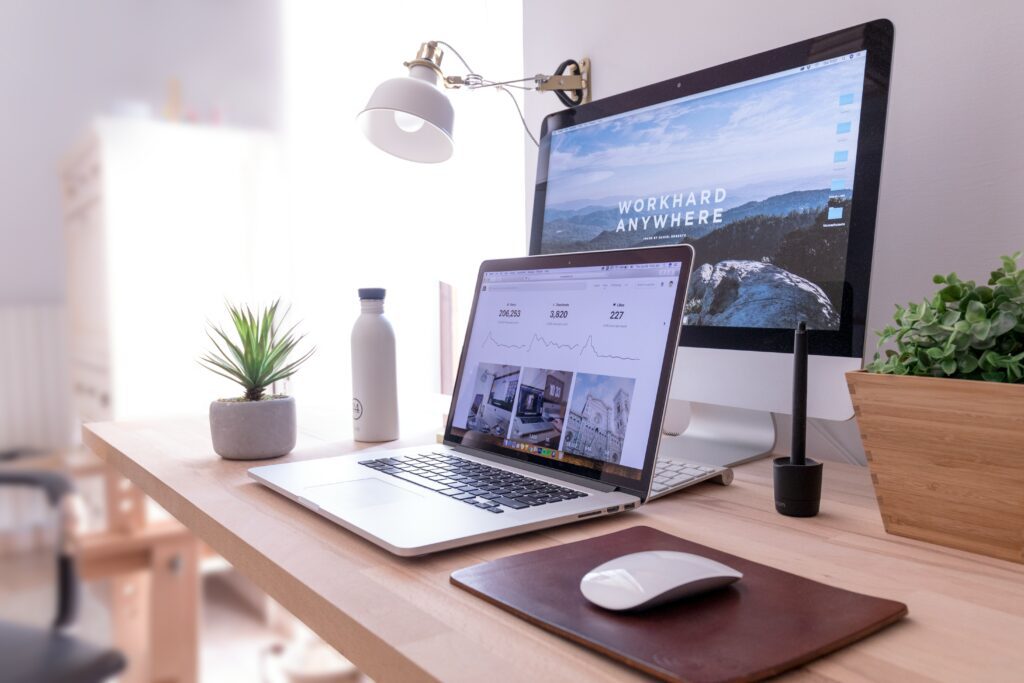 Laptop & desktop